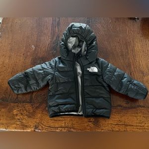 EUC North Face Infant Reversible Puffer sz 3-6M